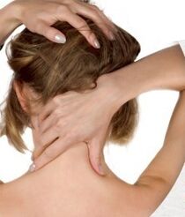 kakla sāpju simptomi dzemdes kakla osteohondrozes gadījumā
