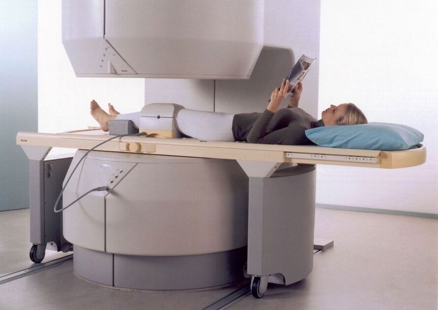 Lai diagnosticētu artrozi un artrītu, tiek veikta MRI
